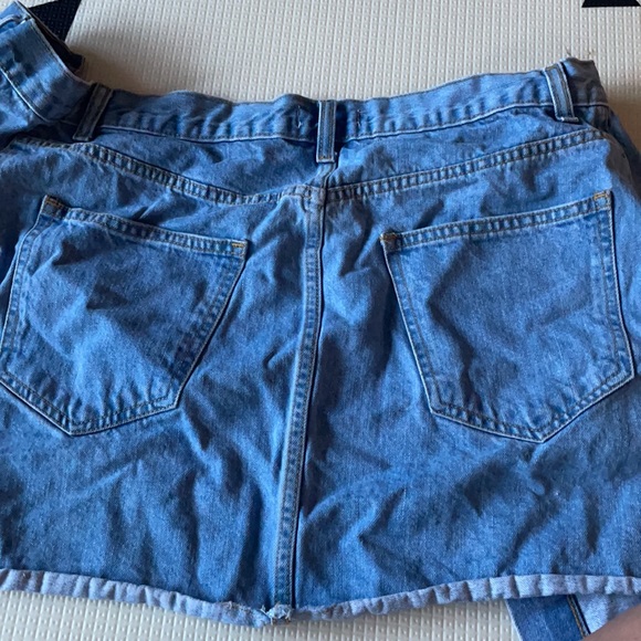 Full Button Up Skirt - Picture 4 of 4